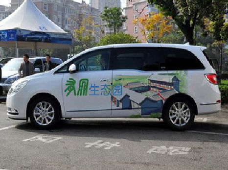 进贤户外车贴喷绘如何保持效果?